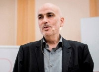 این تصویر دارای صفت خالی alt است؛ نام پروندهٔ آن Fanizadeh_200x145.jpg است